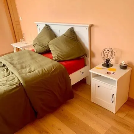 Le Petit Tardonne Bed & Breakfast