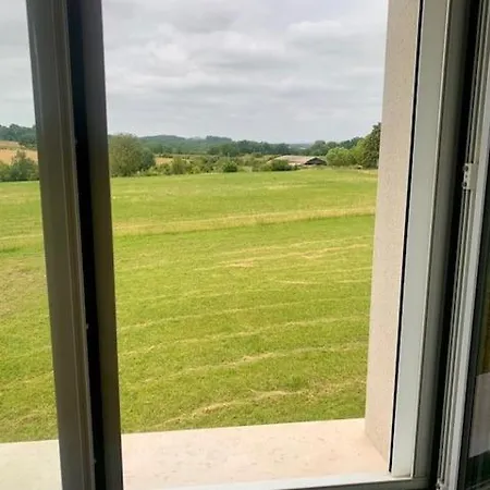 Le Petit Tardonne Bed and Breakfast Monbahus