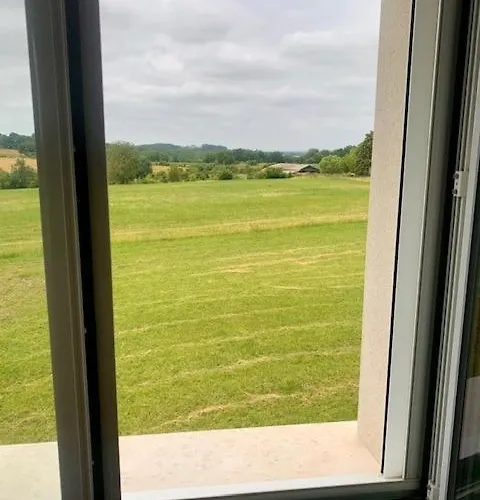 Le Petit Tardonne Alojamento de Acomodação e Pequeno-almoço Monbahus