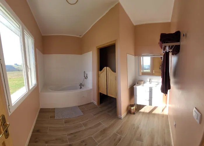 Le Petit Tardonne Alojamento de Acomodação e Pequeno-almoço 3*